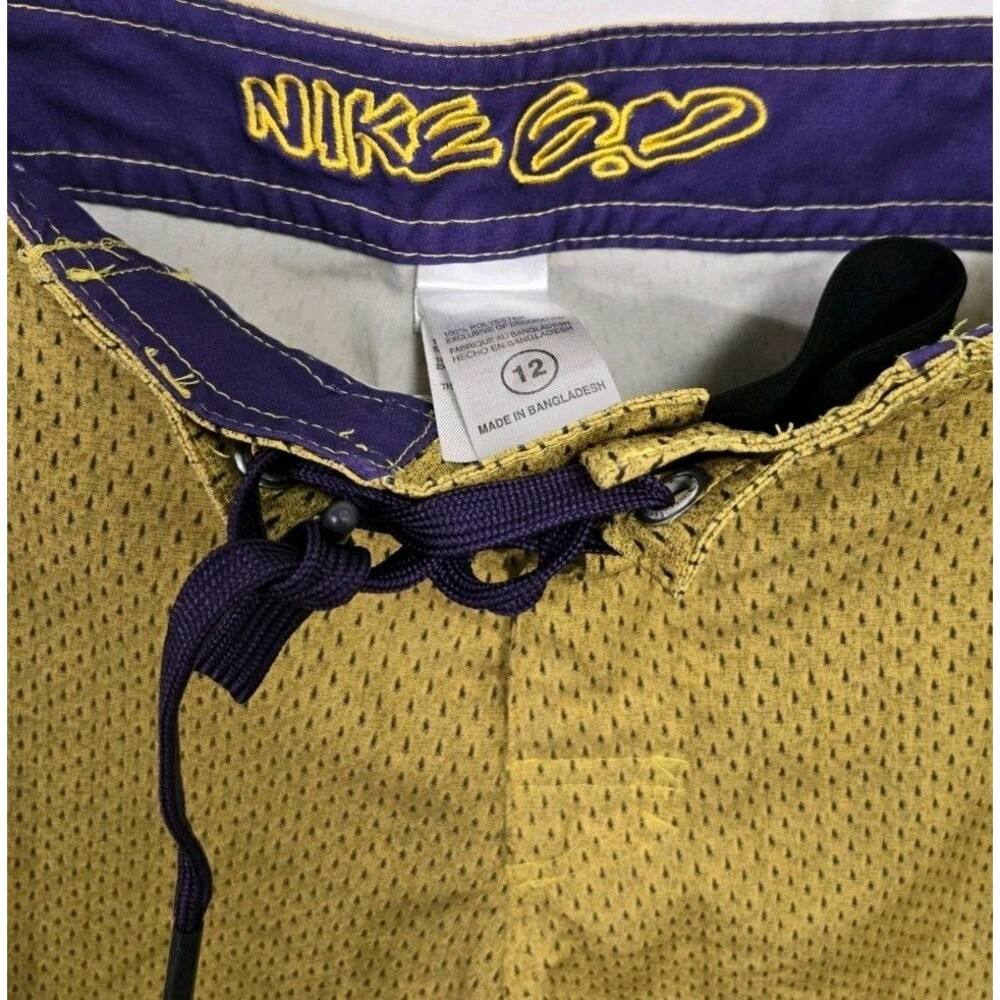 nike 6.0 boardshorts Boys 12 Yellow Purple